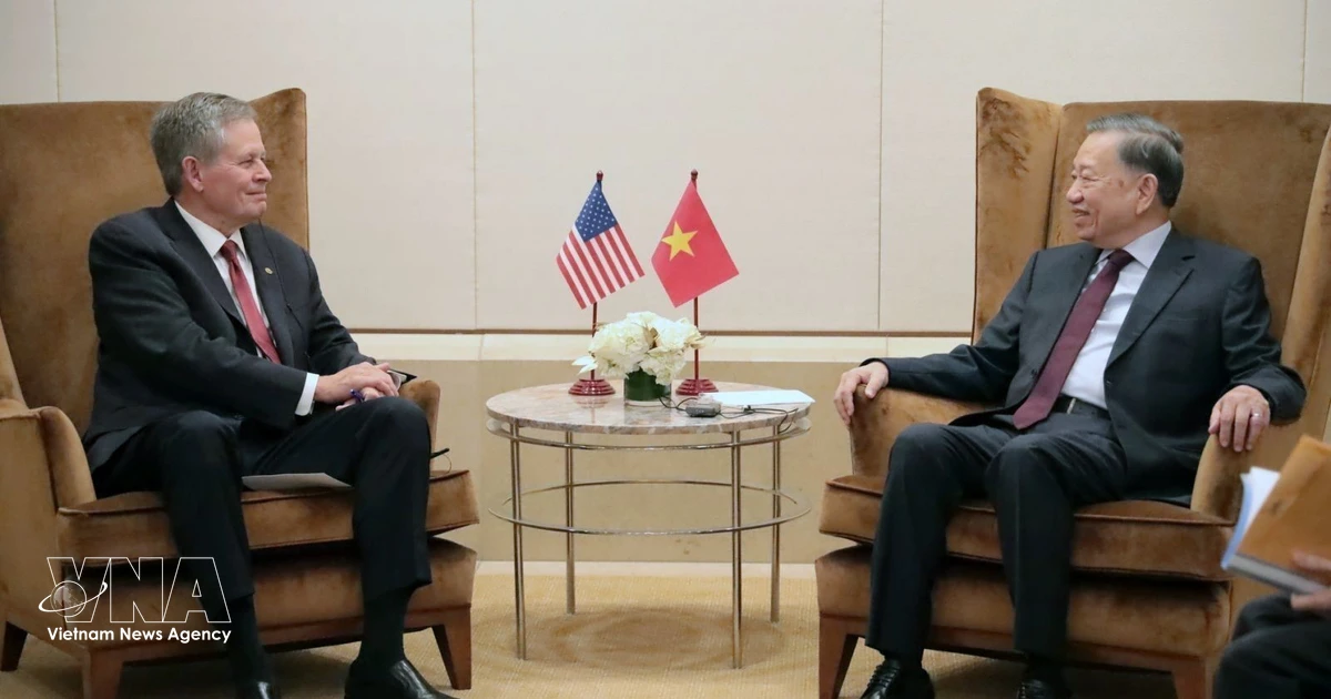 Vietnamese President Attends UNGA, Meets US Senator in New York