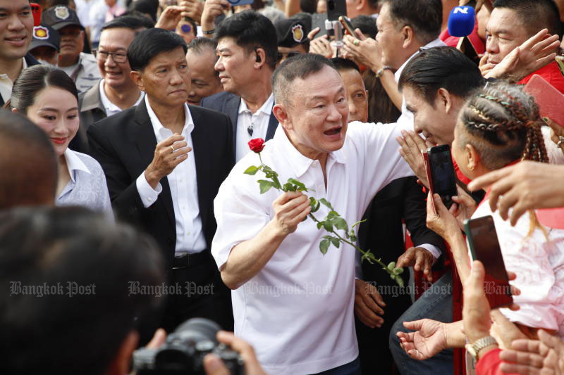 タクシン氏、タイ貢献党への関与否定 党首が明言、独立運営を強調