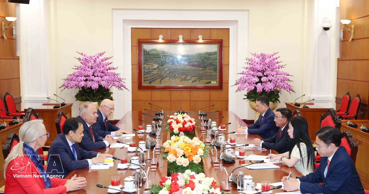 Vietnam, Hungary Deepen Science-Tech Cooperation