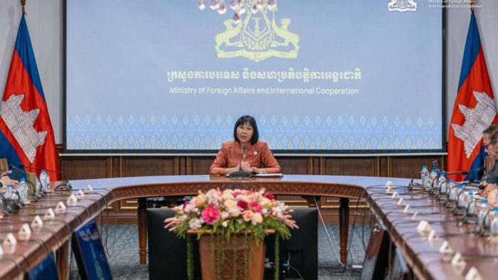 カンボジア、タイとの国境情勢で外交団に説明会実施