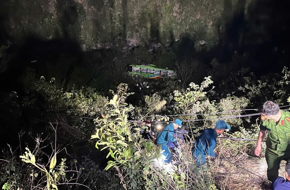 ベトナム・ジアライ省のアンケー峠でバスが転落、1名死亡