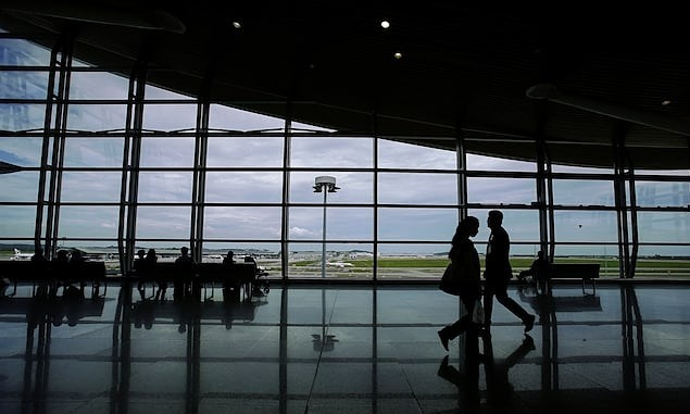 ベトナム当局、外国人旅行者狙いの空港タクシー不正運賃に断固対応