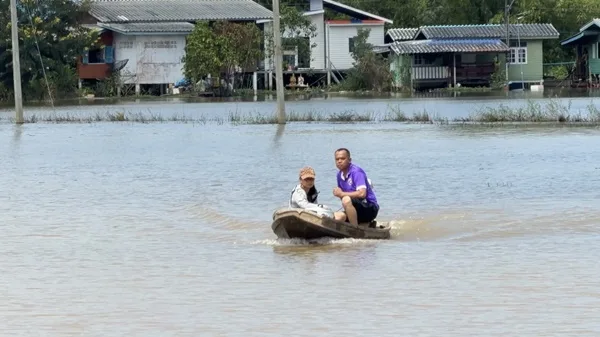 Ayutthaya Province Hit by Severe Flooding, Residents Displaced
