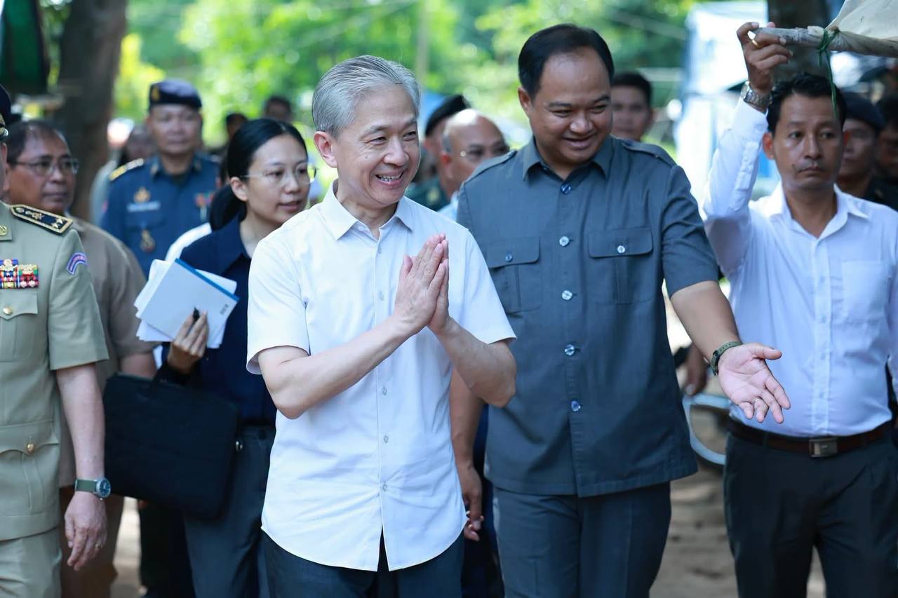China's Ambassador Pledges Continued Aid to Displaced People in Preah Vihear