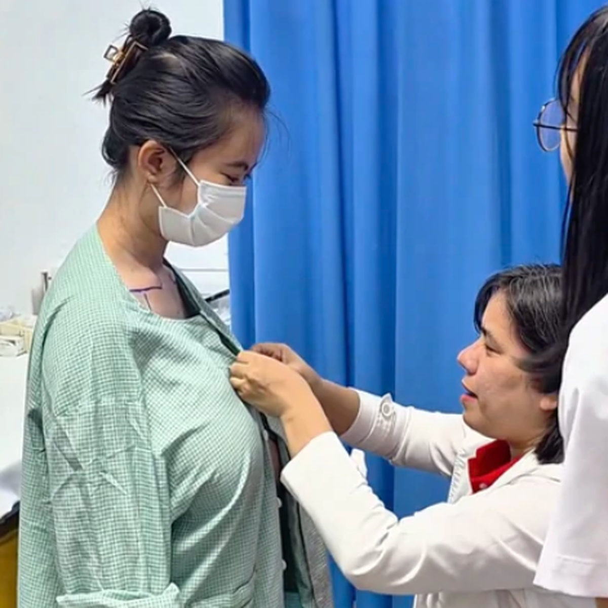 5kg Breast Fibroadenoma Ignored for 7 Years, Mistaken for Pubertal Growth