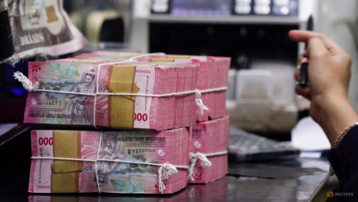 Why is the Indonesian rupiah falling, and could confidence be cracking?