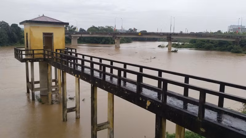 Northern Vietnam on Alert for Typhoon No. 4 and Heavy Rains