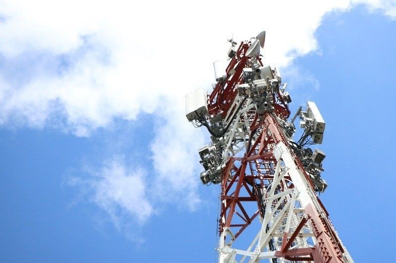 Smart Advances Mobile Satellite Tests for Wider Connectivity