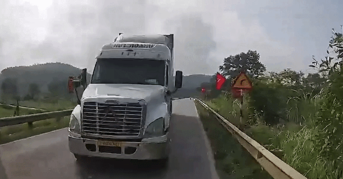 Traffic Police Identify Driver Error in Multi-Vehicle Crash in Ha Tinh