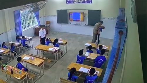 ベトナムの小学校でロシア人講師が児童に暴行、当局が捜査