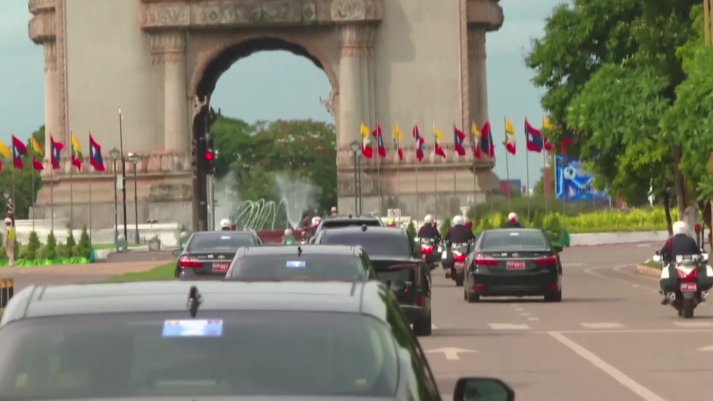 Historical Landmark: Visiting to the iconic Victory Gate in Vientiane