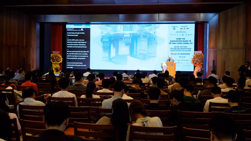 Int’l Quantum Computing Hackathon Kicks Off in Gia Lai, Boosting Vietnam's Tech Self-Reliance