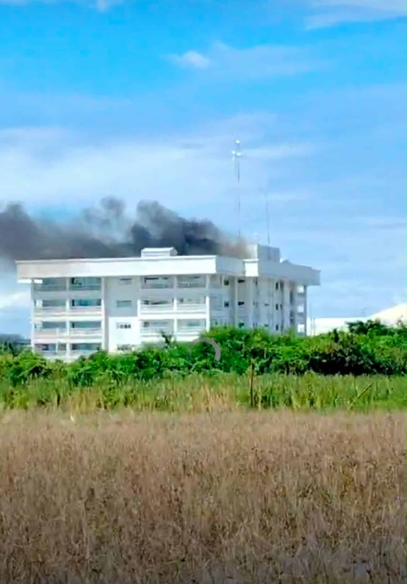 Fire hits Malolos City Hall roof deck, quickly contained