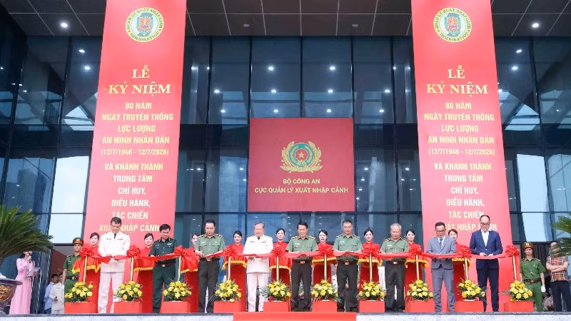 Vietnam Opens New Command Center for Border Control, Leveraging AI