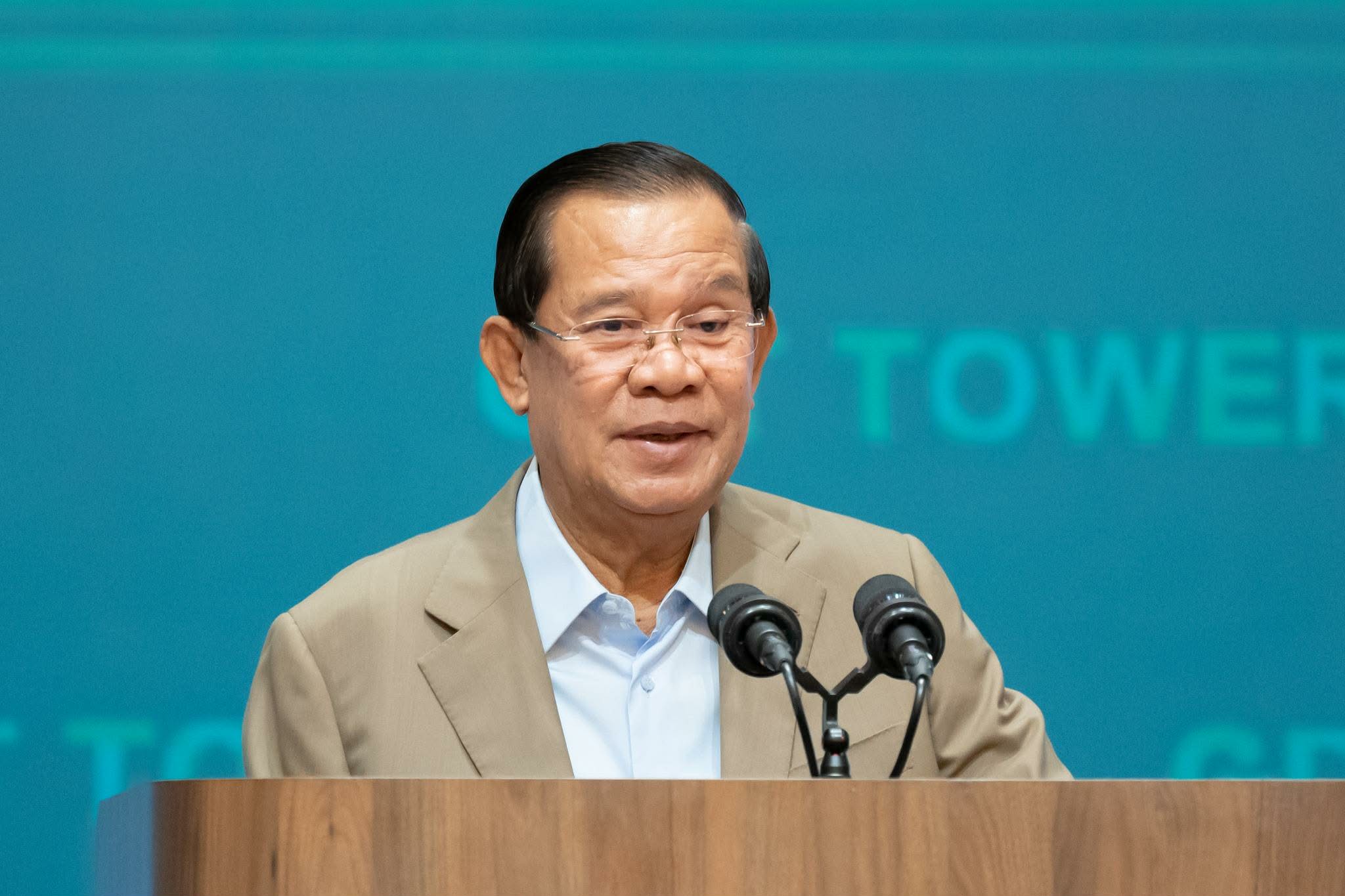 フン・セン首相、ボン・コン地区開発を擁護 - 「悪臭を放つ排水溝」から「都市」へ