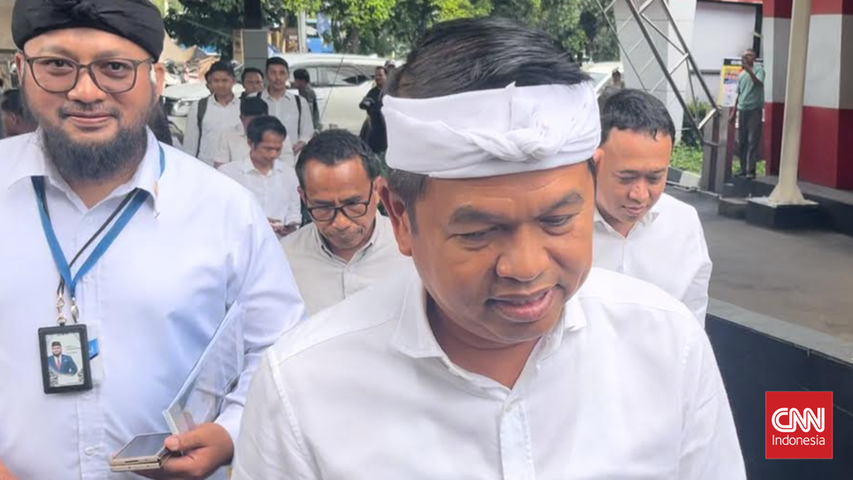 West Java Governor Skips Presidential Event to Combat Forest Fires