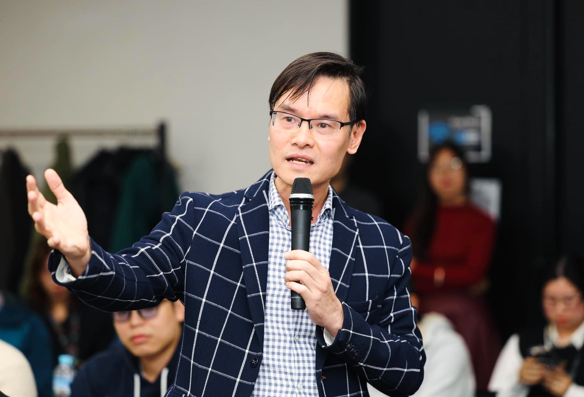 Hanoi Urged to Adopt Multi-layered Heritage Map for Red River
