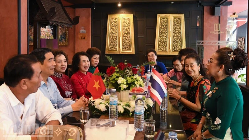 Vietnamese Ambassador Meets Diaspora in Phuket, Thailand