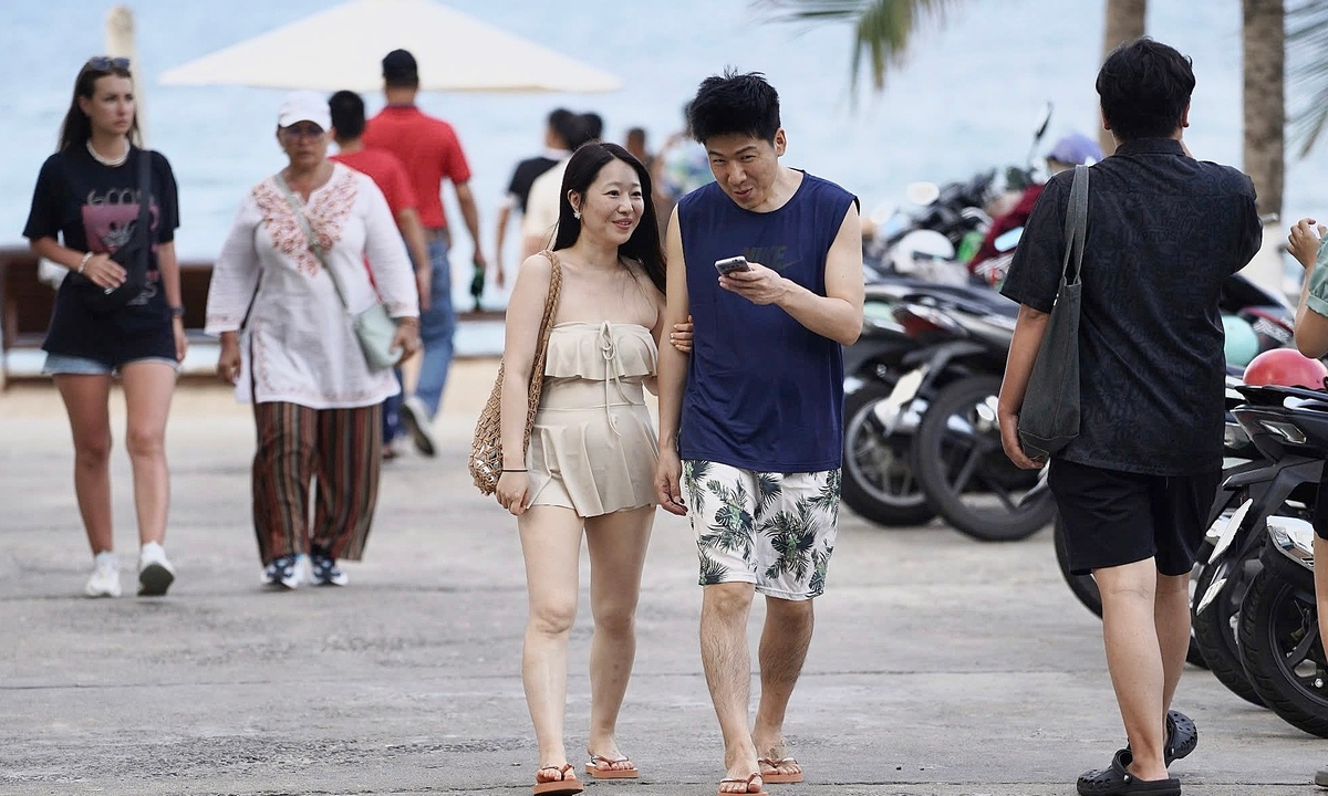 Nha Trang Cracks Down on Foreign Lawbreakers to Ensure Tourist Hub Safety