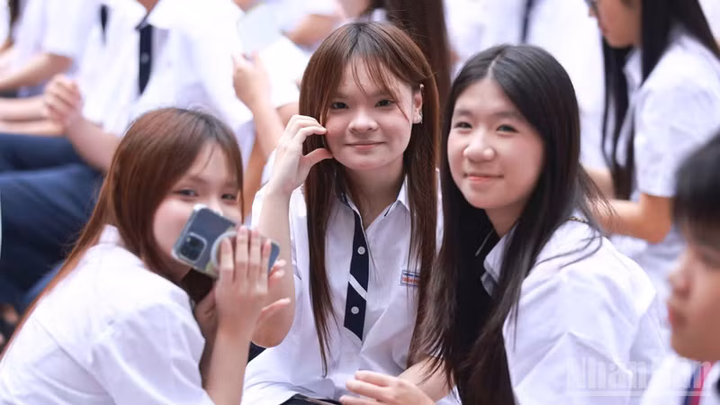 Vietnam Focuses on New School Year Preparations Amidst Educational Vibrancy