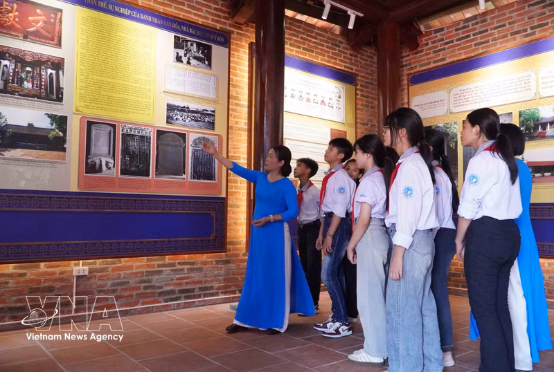 Exhibition Showcases Scholarly Legacy of Le Quy Don