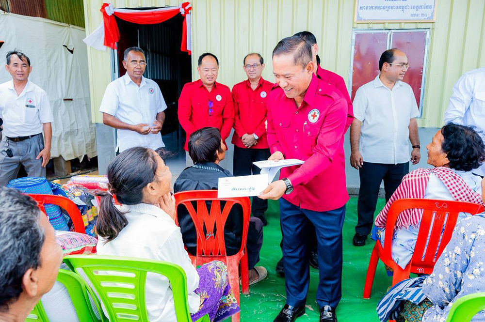 Cambodian Red Cross Provides New Home and Humanitarian Aid to Vulnerable Families in Takeo