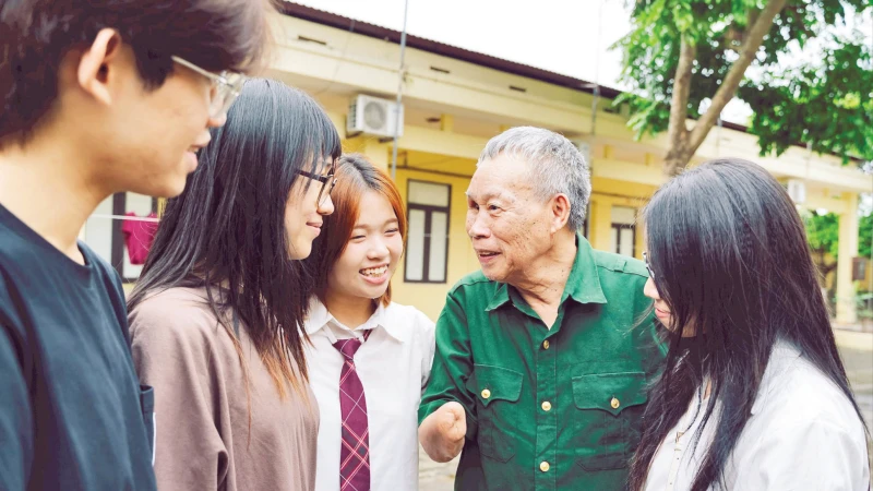 Vietnamese Youth Drive History Preservation and Cultural Promotion Through Creative Initiatives
