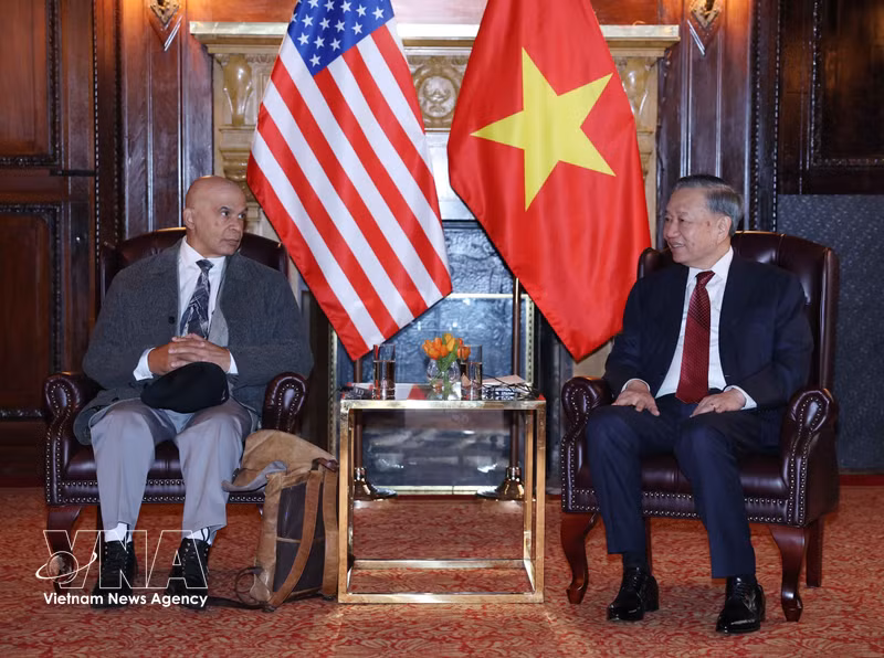 Vietnam's Top Leader Meets US Communist Party Leaders in New York
