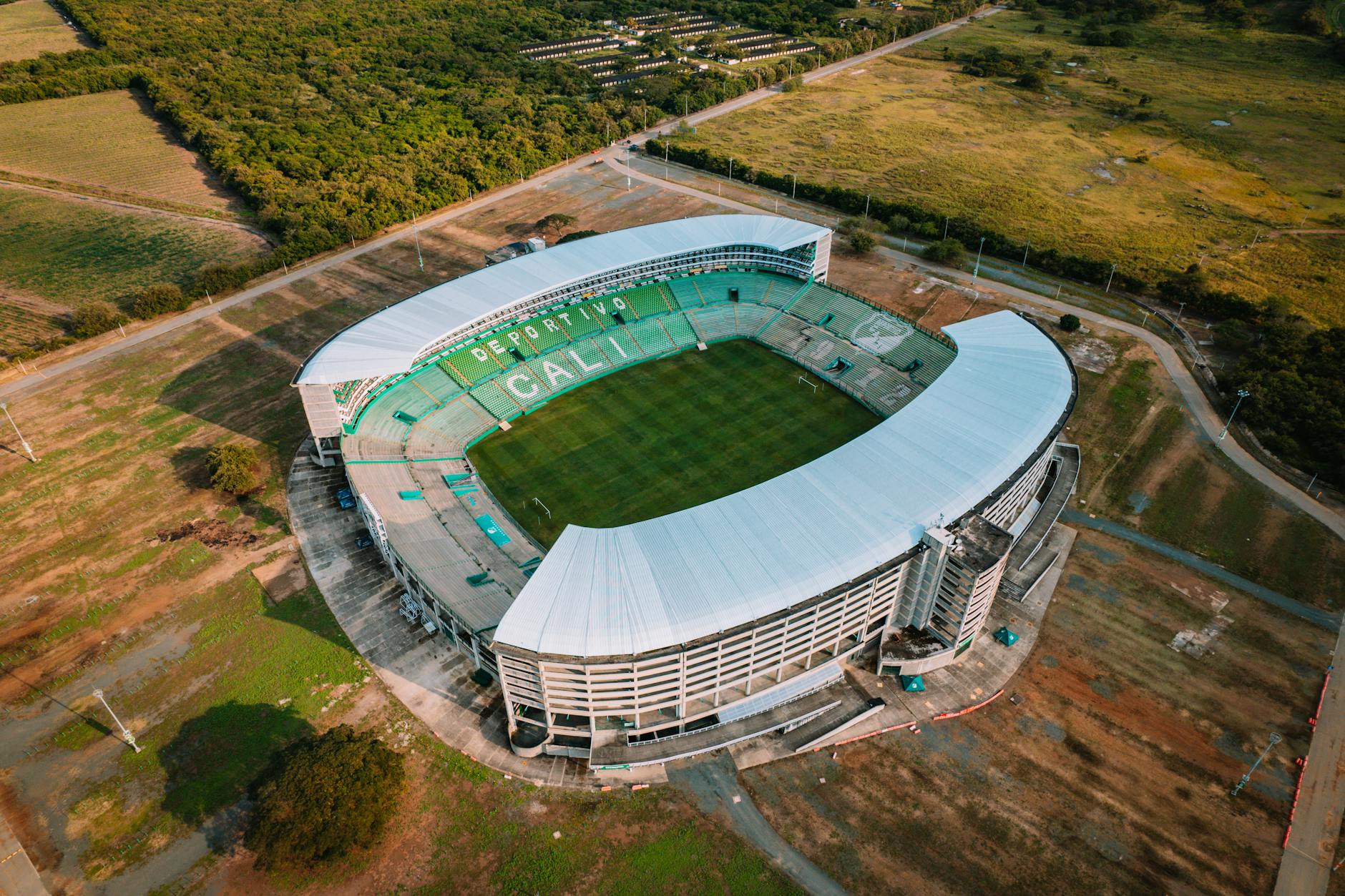タイでサッカー選手が試合中に急死、猛暑と体調不良が指摘