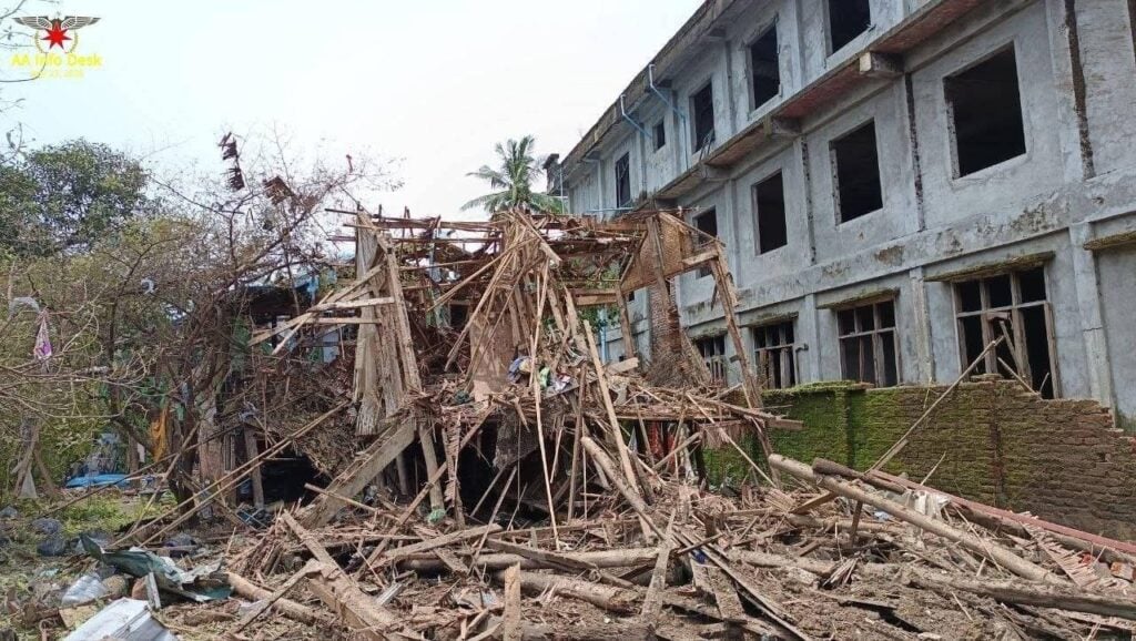 Military airstrikes on Thandwe for 2 consecutive days, 3 killed including a pregnant woman, 21 injured