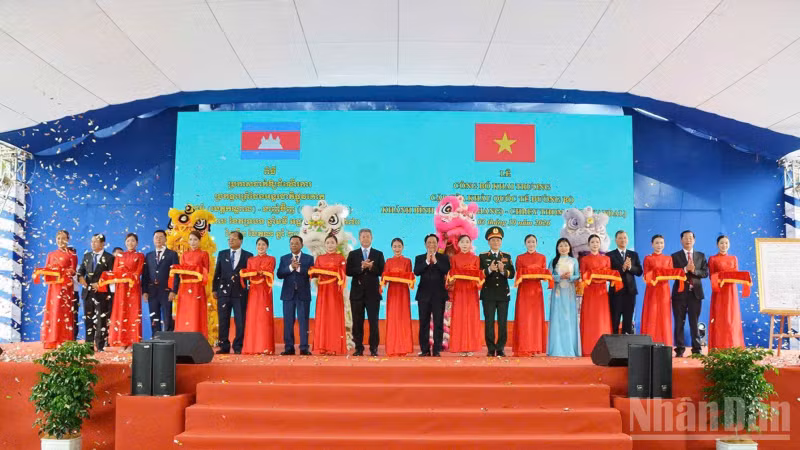 Vietnam and Cambodia Open New International Border Gate, Boosting Trade and Logistics