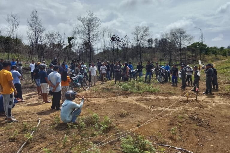 レンパン島、学校建設予定地で土地紛争再燃