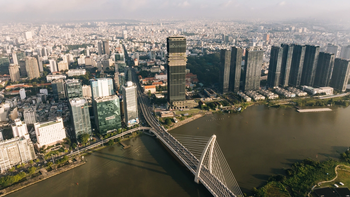 HDBank's Evolution Alongside Ho Chi Minh City's Economic Transformation