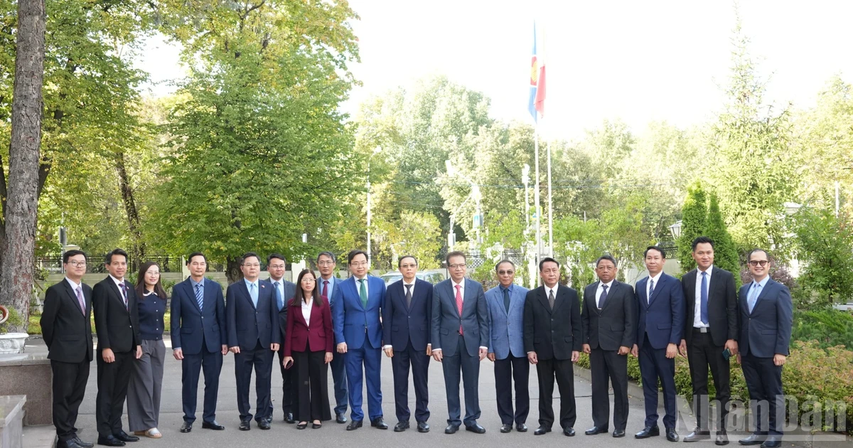Vietnam-Laos Friendship Celebrated in Russia on Vietnam's National Day