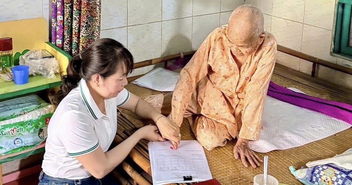 Ho Chi Minh City commune launches home-visit signature authentication service
