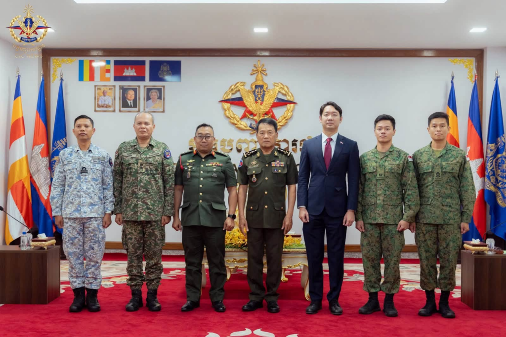 カンボジア軍司令官、他国への侵略意図を否定 - マレーシア・シンガポール高官に言及