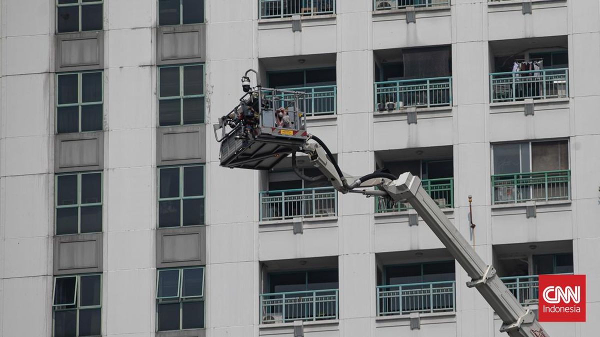 Apartment Fire in Central Jakarta, Residents Evacuated