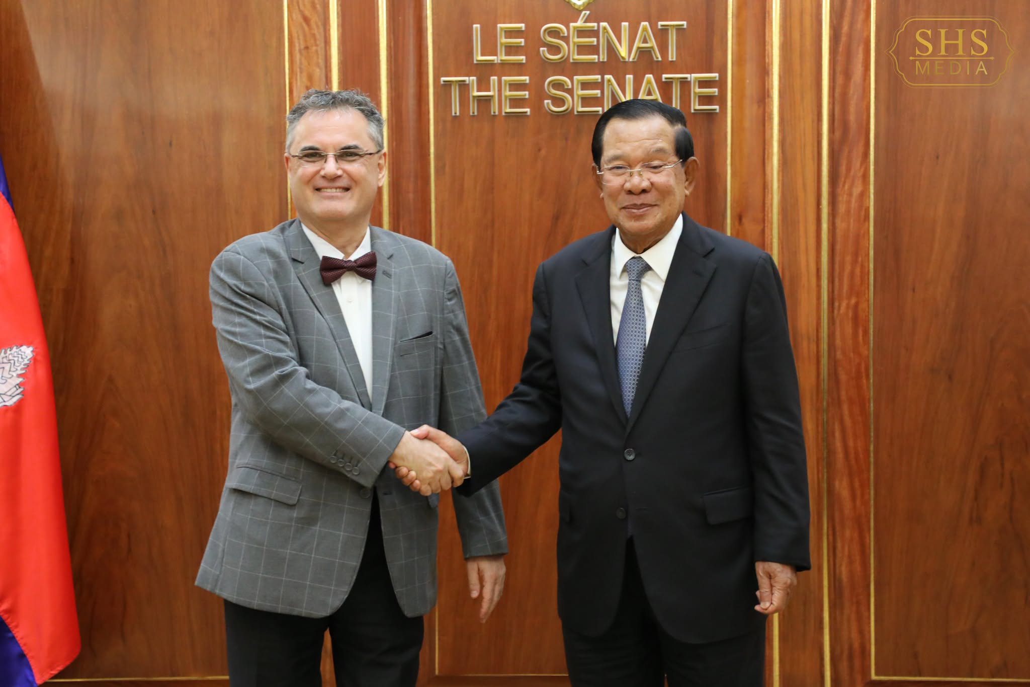 Macron's Cambodia Visit Discussed by Hun Sen and French Ambassador