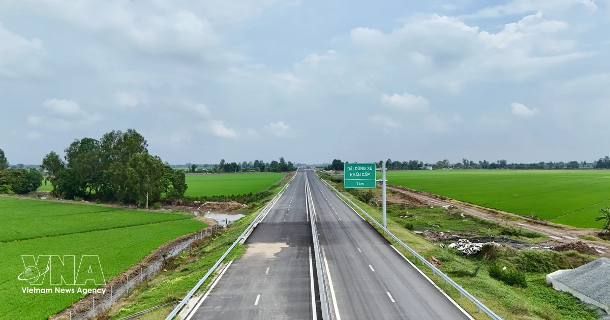 ベトナム、上半期に高速道路400km開通 EV充電インフラ整備も進む