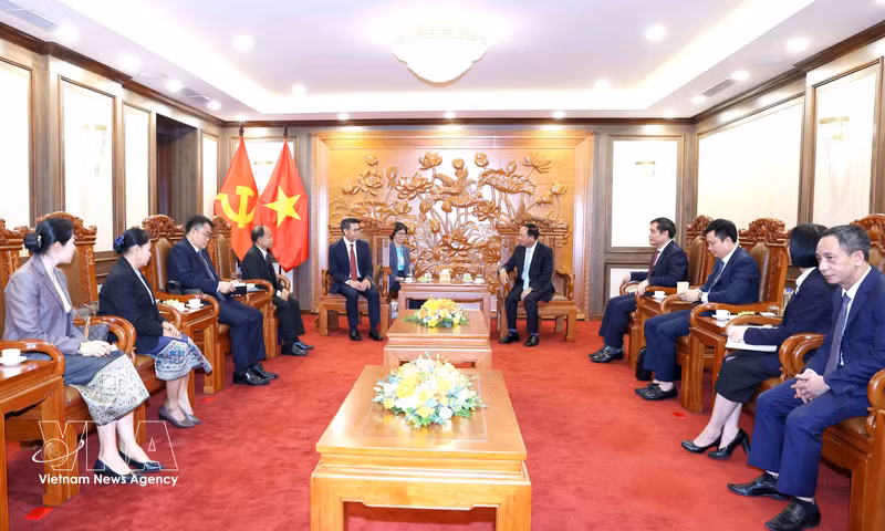 Vietnam, Laos Boost Coordination Against Digital Misinformation