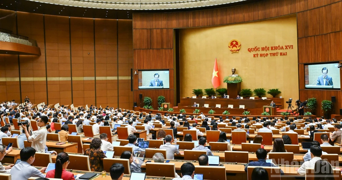 ベトナム国会、経済・社会計画と法改正を審議