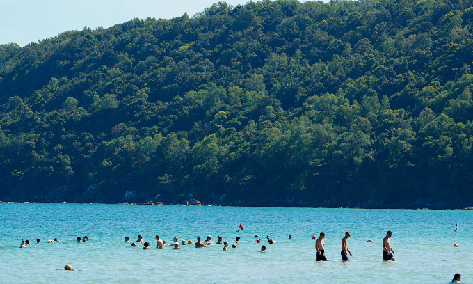 Phu Quoc Island Sees Tourism Surge, on Track to Meet Annual Target