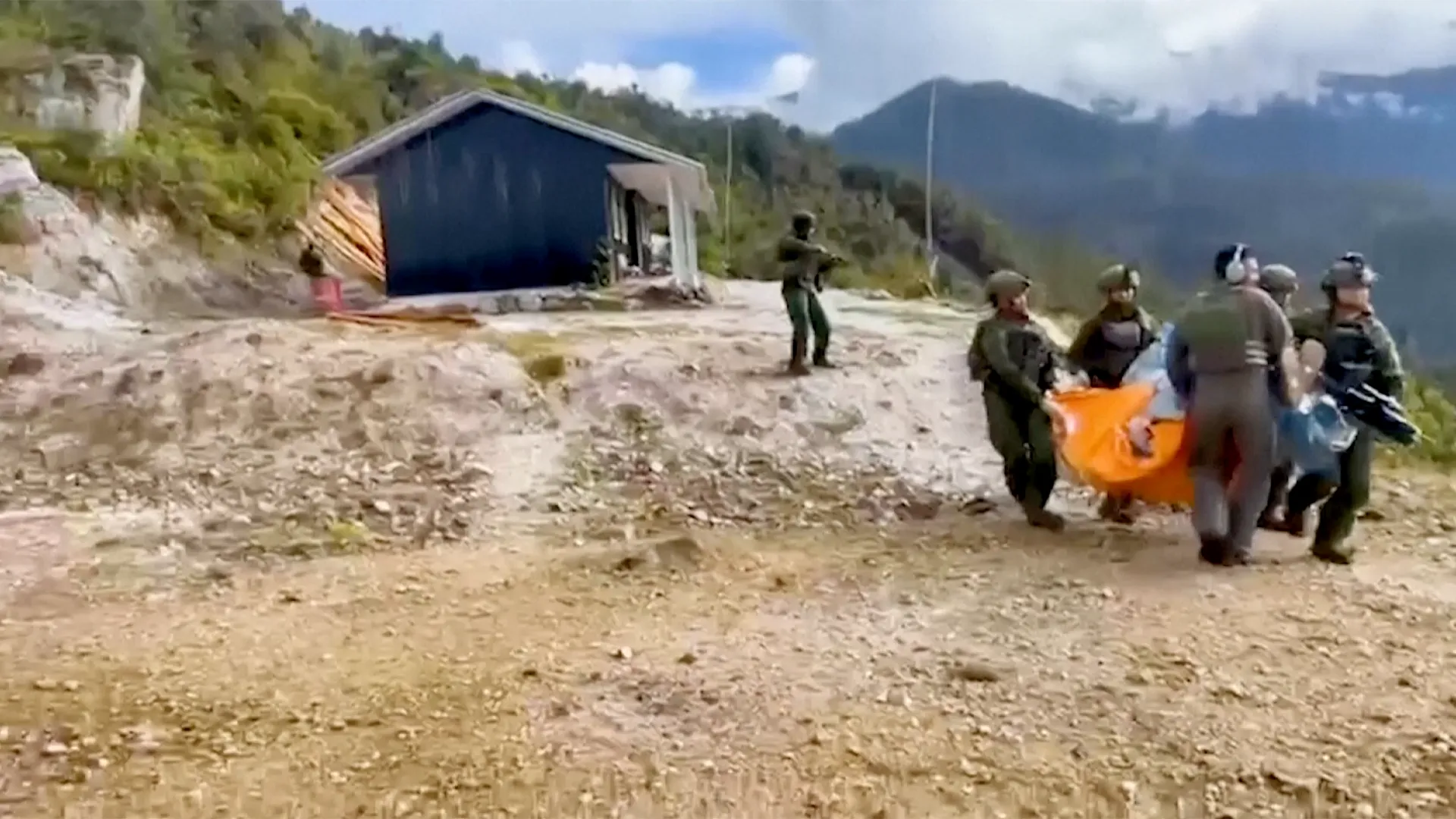 パプア州で米軍人遺体回収、独立派武装勢力が関与か