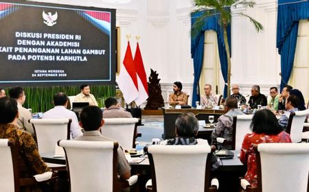 Prabowo Emphasizes Ground Troops' Crucial Role in Forest Fire Suppression