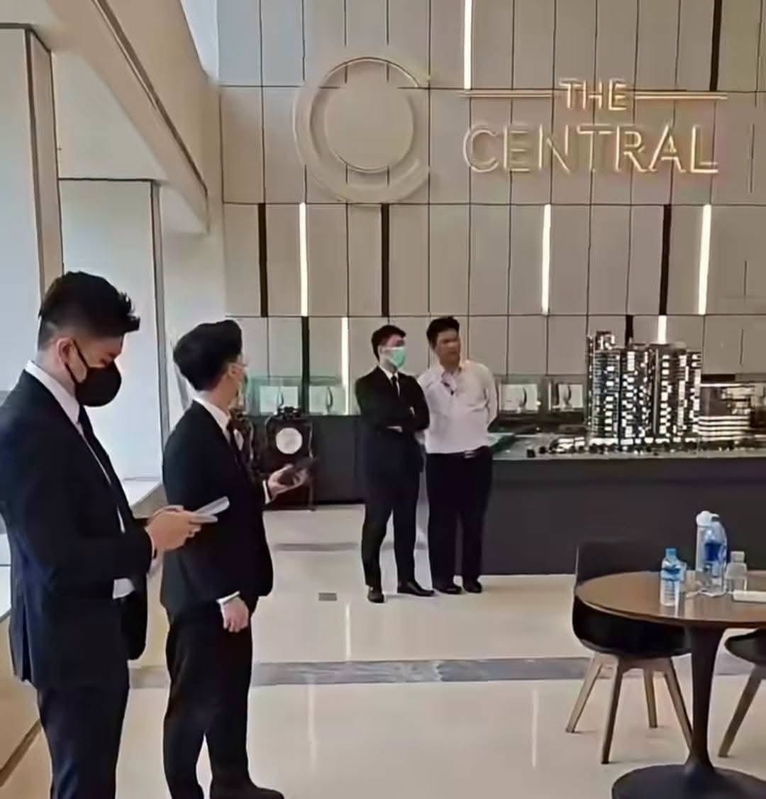The Central and The Park Condo Construction Halted, Time of Room Receipt Unknown