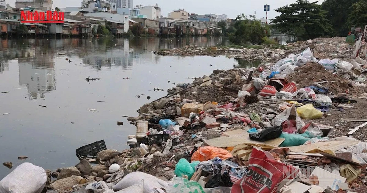 ホーチミン市、運河沿いの不法住宅撤去を加速 都市再開発の重要局面へ