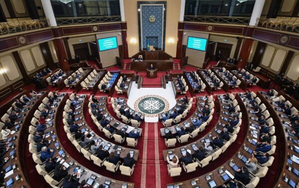 Kazakhstan's Kurultai Muzzles Press with New Rules, Journalists Push Back