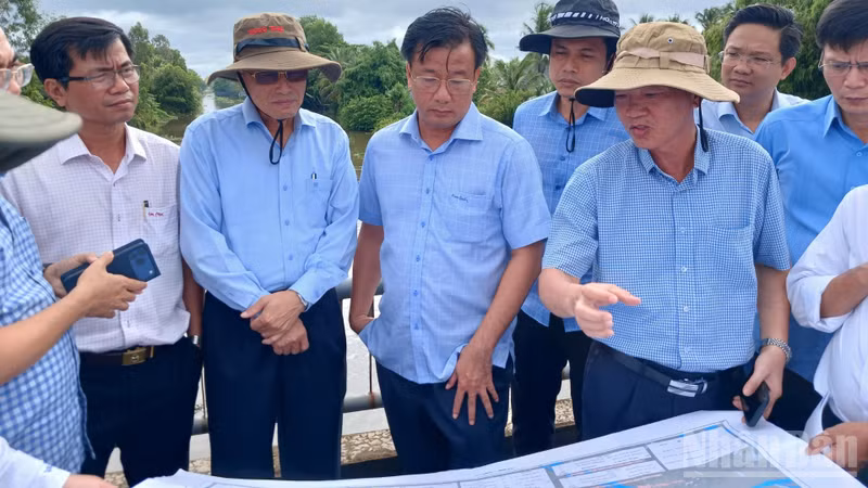 Dong Thap Province Inspects Freshwater Supply Project to Go Cong Area