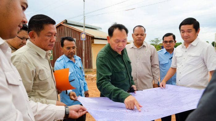 カンボジア農村開発省、プルサット州における道路建設6路線の進捗状況を視察