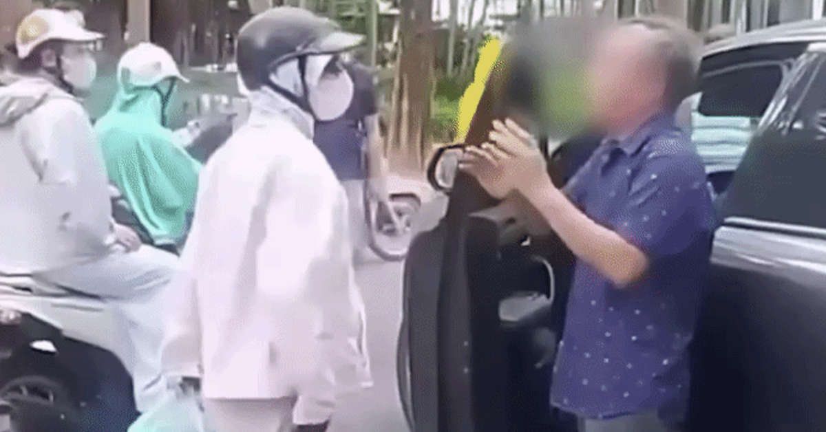 ハノイで交通事故後に男性運転手を暴行、女性の身元が判明